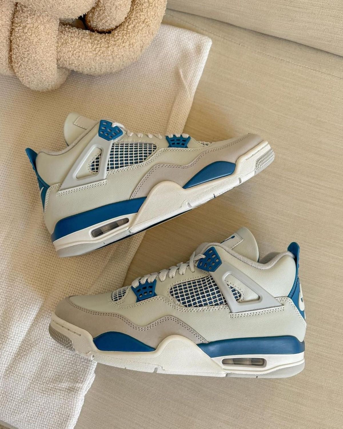 Retro 4 MILITARY Blue