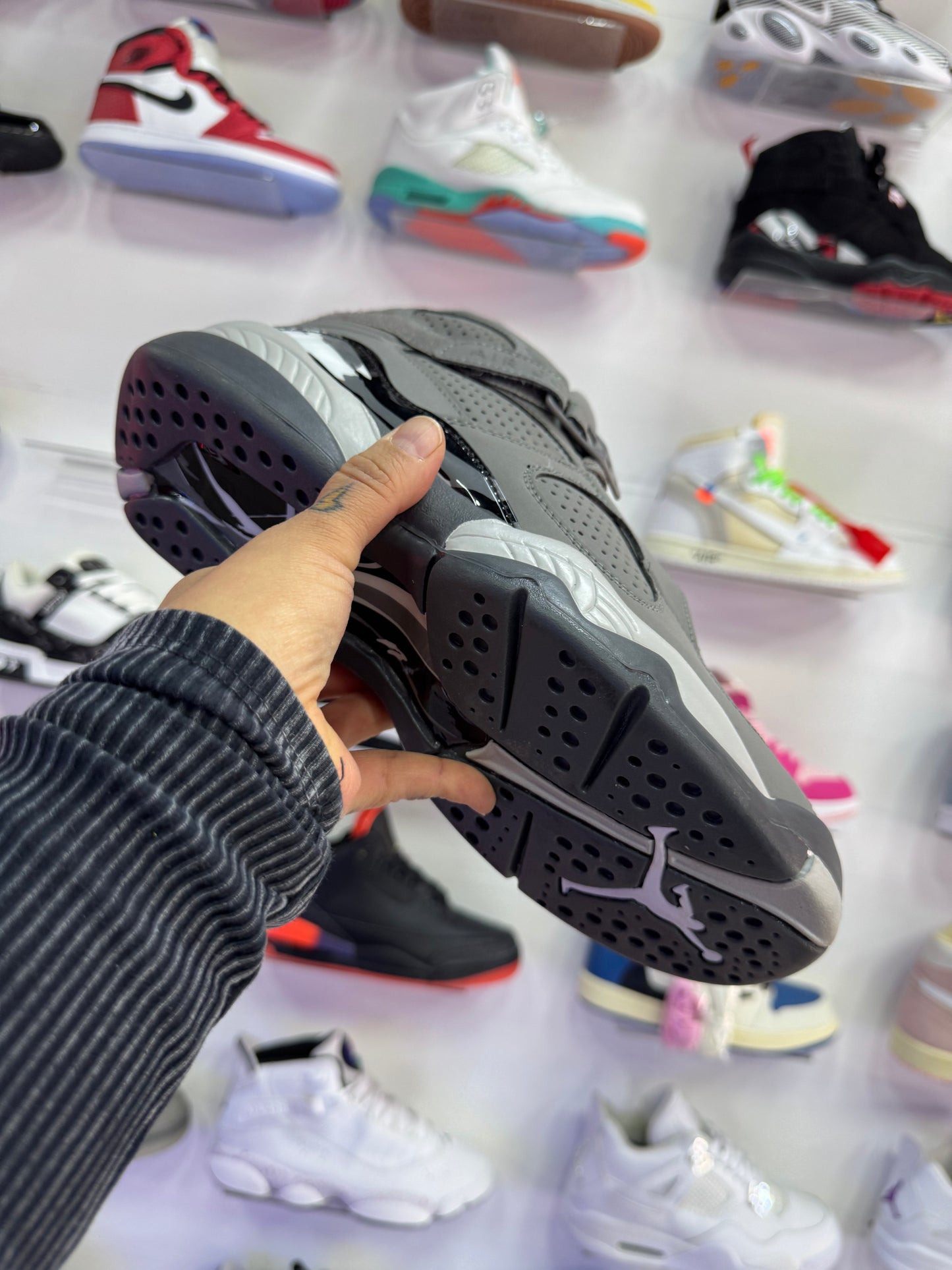 Retro 8 cool grey