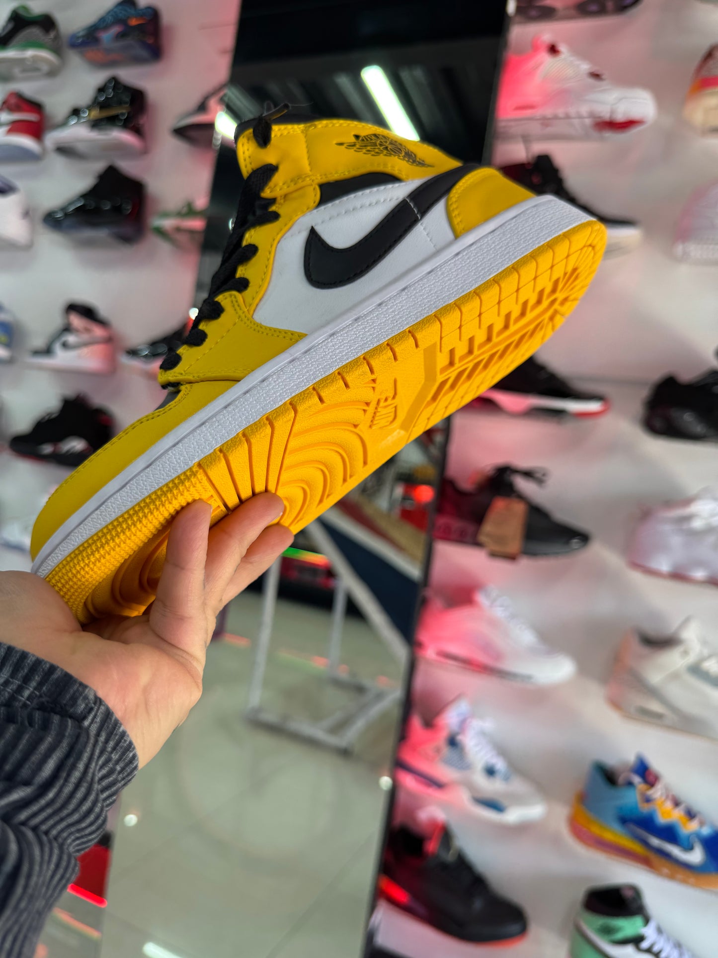 Retro 1 Yellow OCHRE