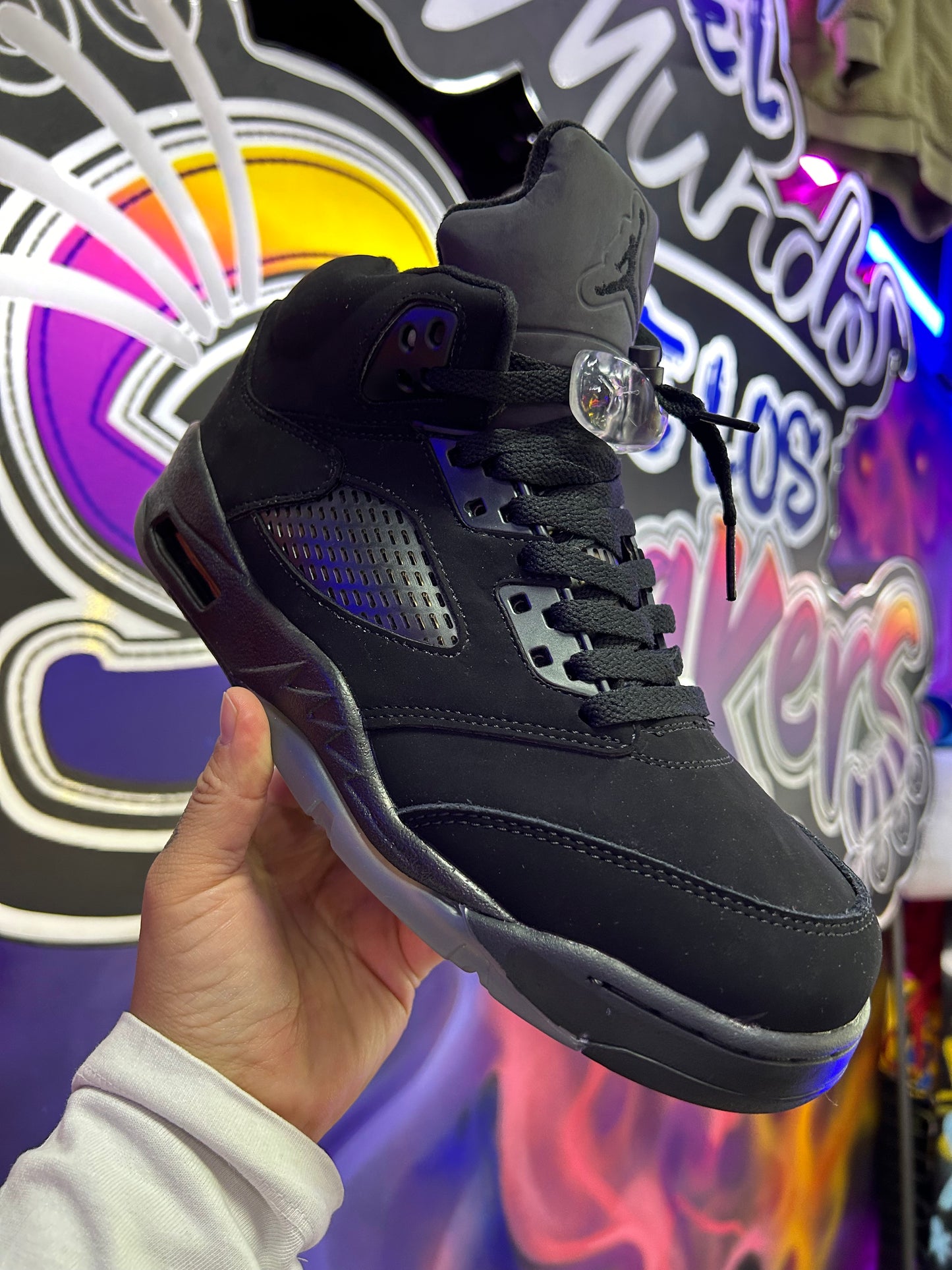 Retro 5 Black cat