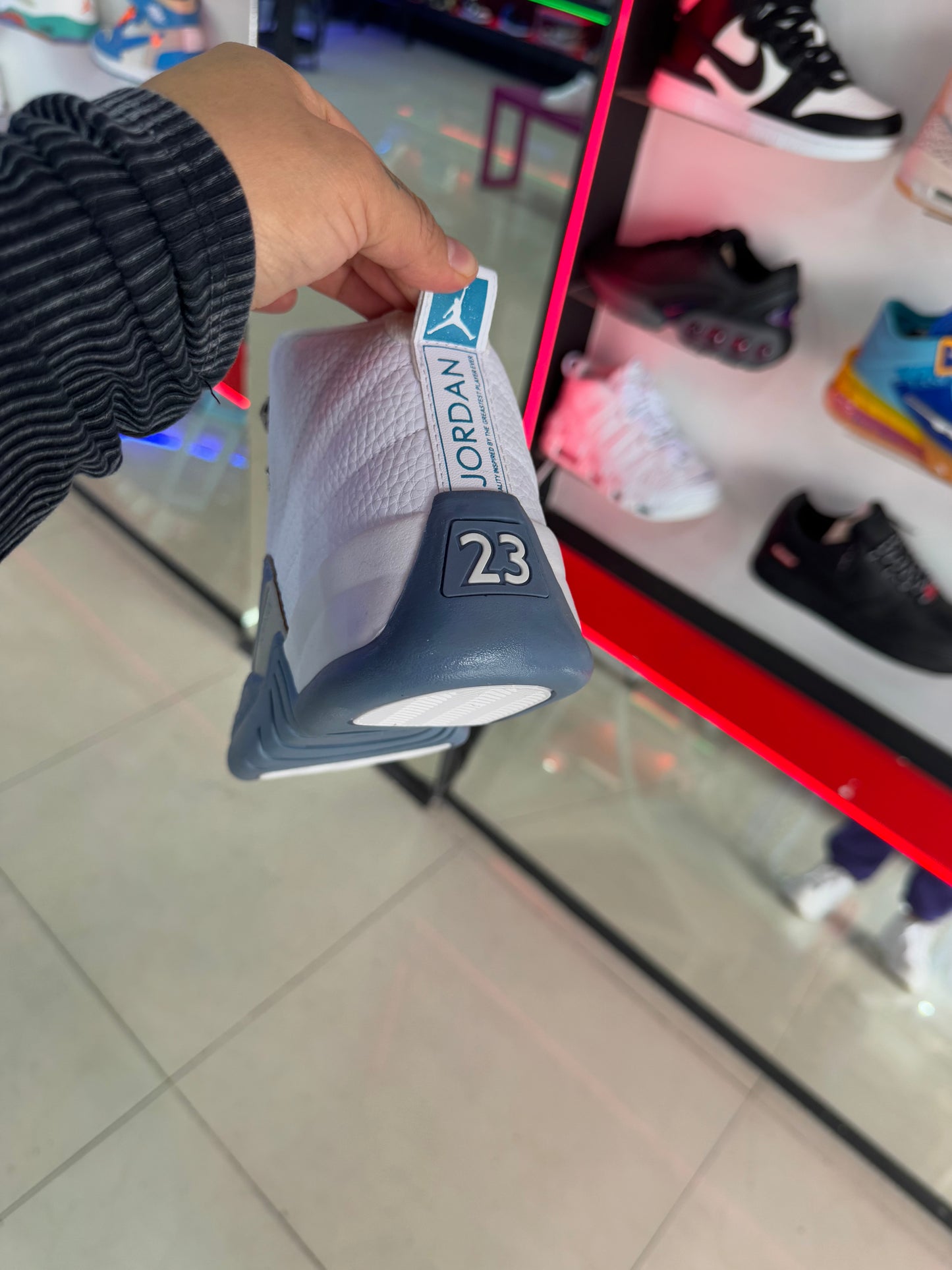 Retro 12 Azul Blanco