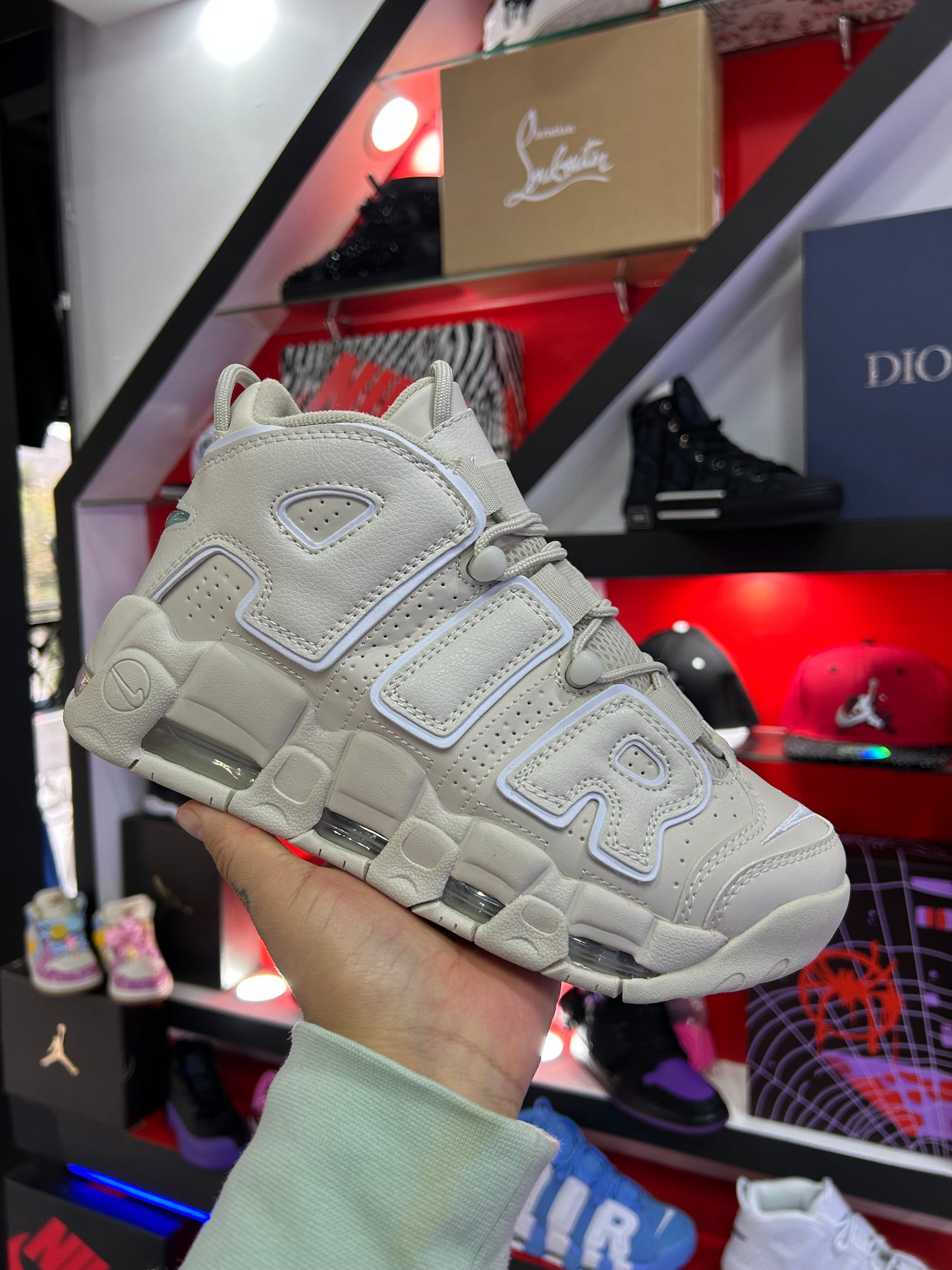 Uptempo Light Bone