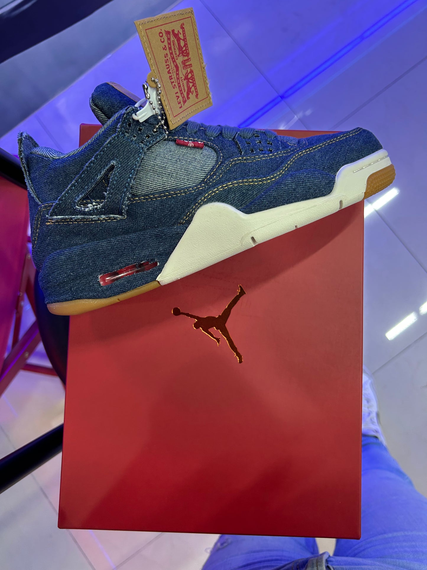 Retro 4 Levis