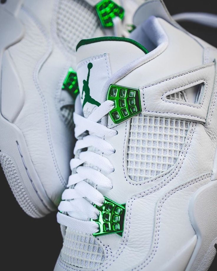 Retro 4 Metallic Green