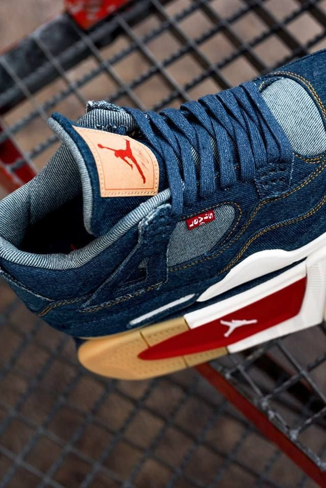 Retro 4 Levis