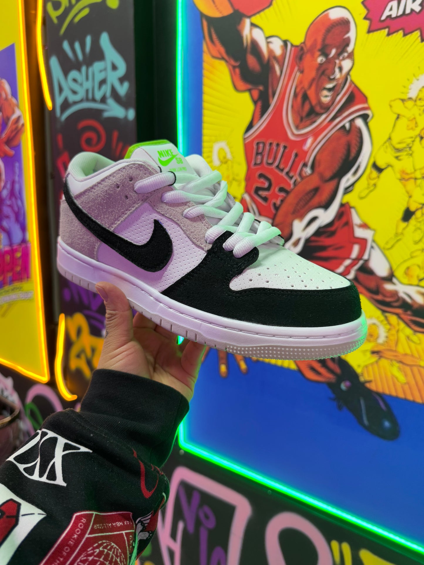 Dunk Low Black Neón