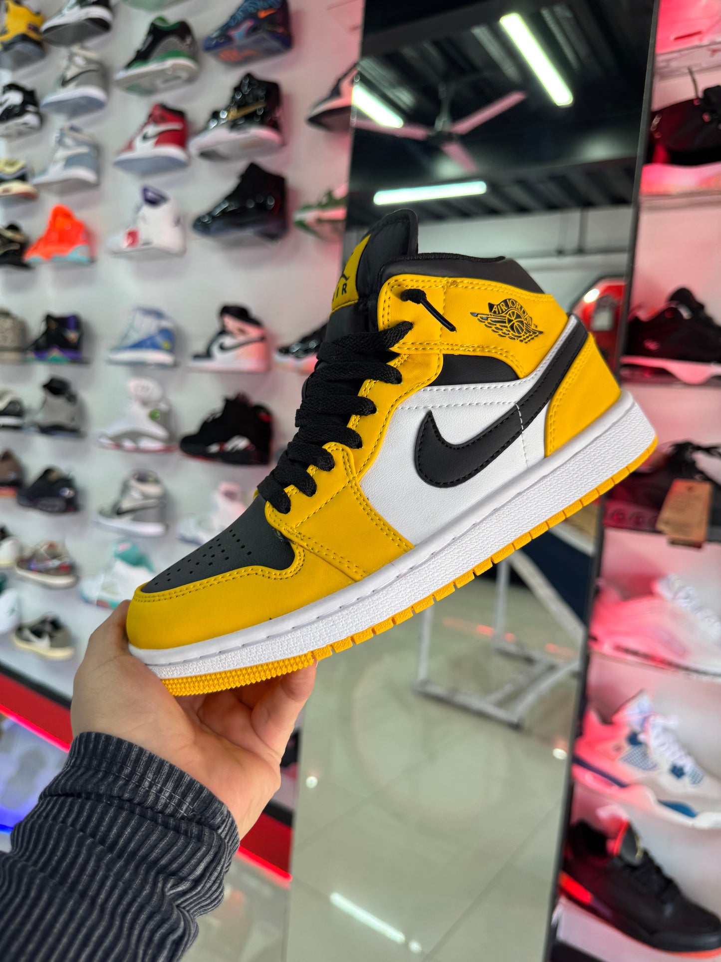 Retro 1 Yellow OCHRE