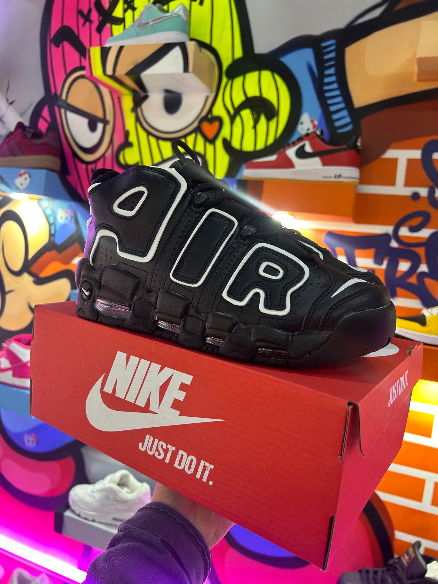 Uptempo Black