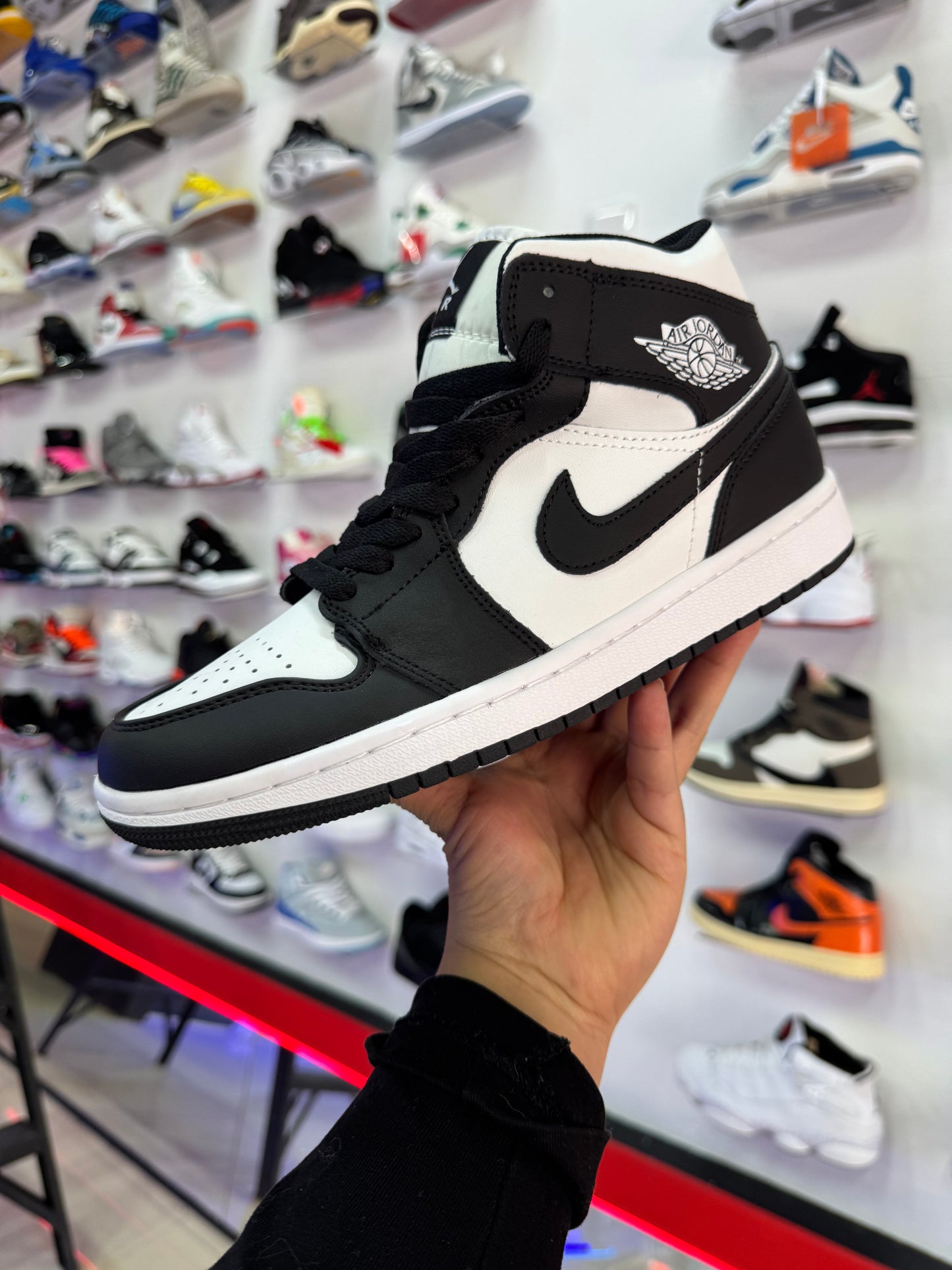 Retro 1 Panda