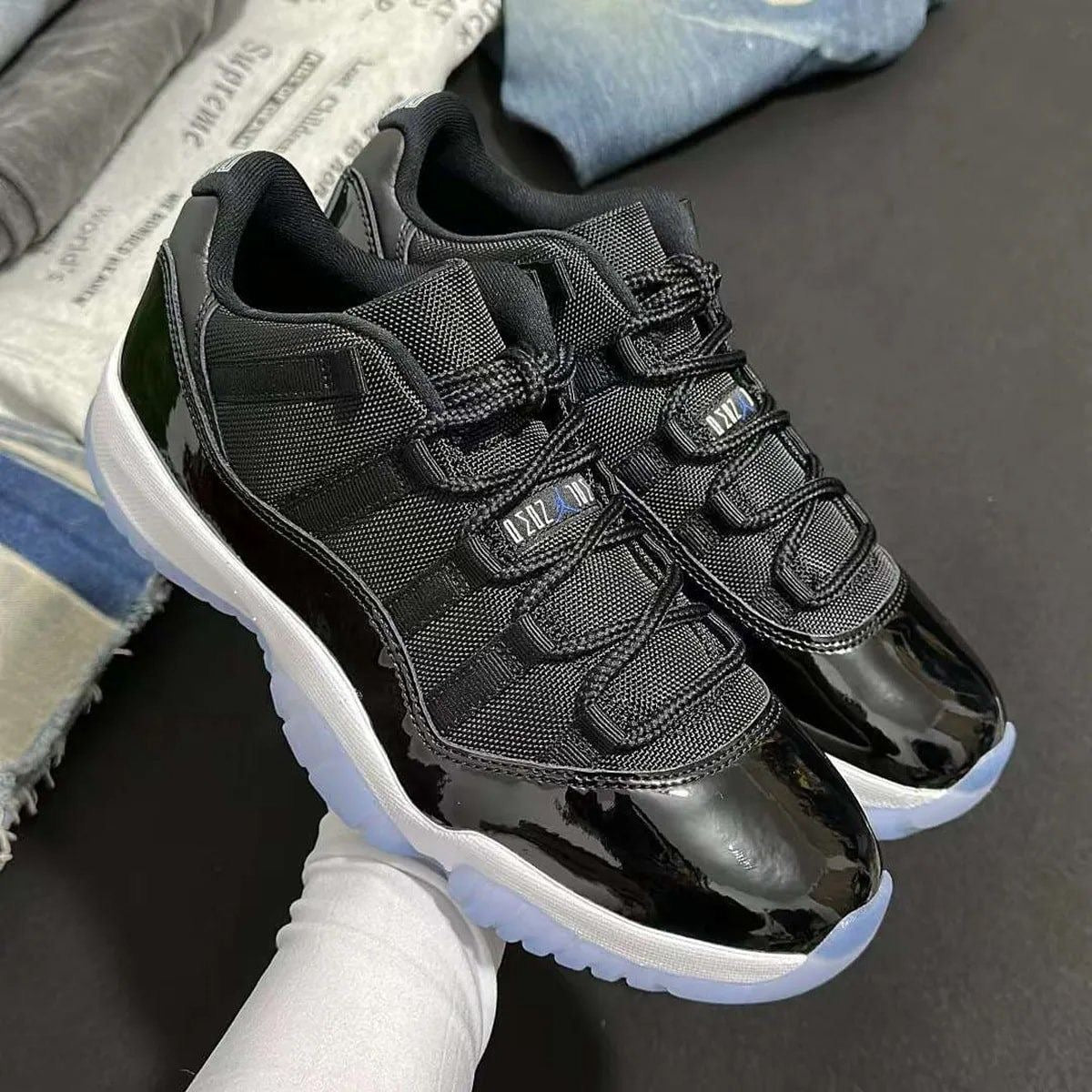 Retro 11 Low Space Jam