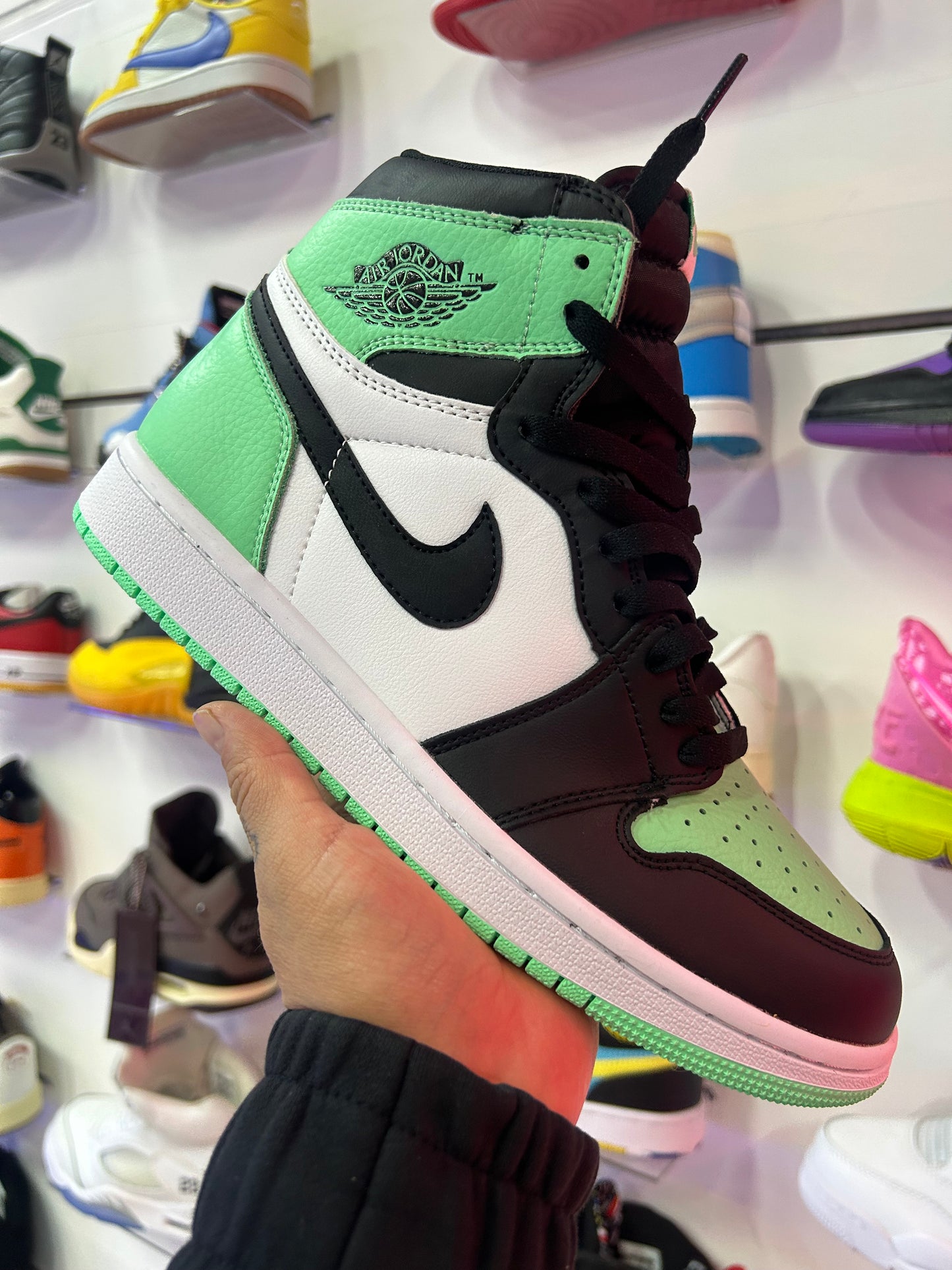 Retro 1 Green Glow