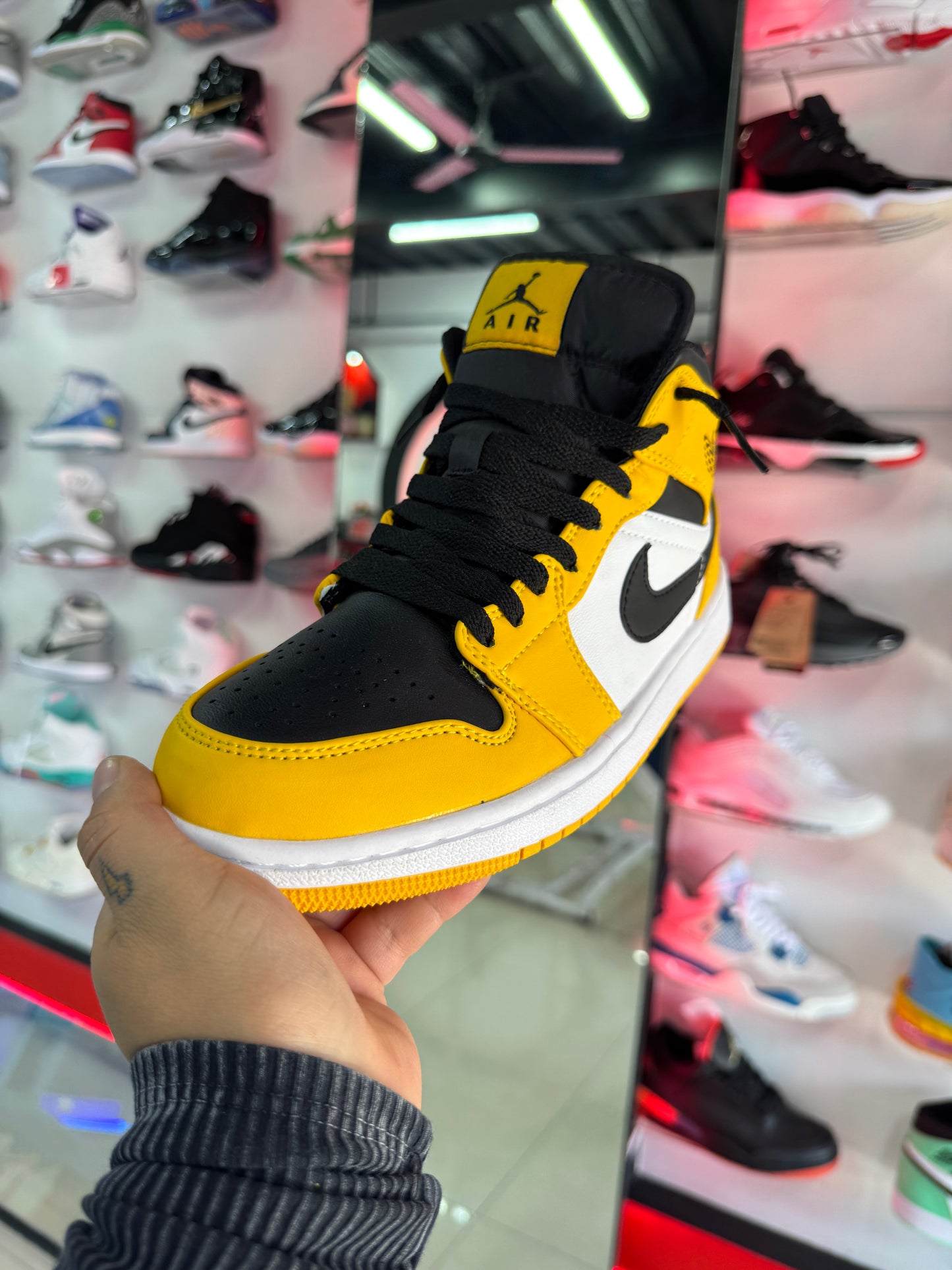 Retro 1 Yellow OCHRE